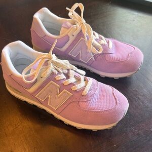 New Balance Kids Sneakers in Lavender and White